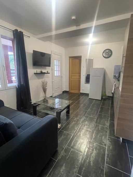 L8 - Villiers-Le-Bel Proche Roissy & Paris Appartement Buitenkant foto