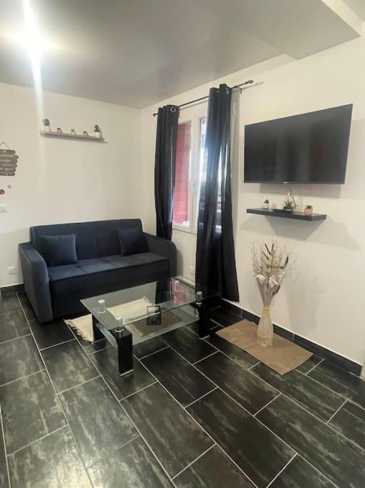 L8 - Villiers-Le-Bel Proche Roissy & Paris Appartement Buitenkant foto