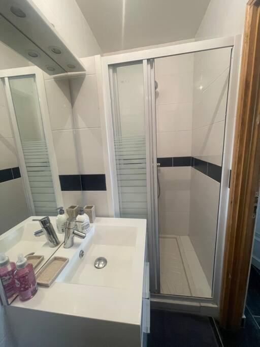 L8 - Villiers-Le-Bel Proche Roissy & Paris Appartement Buitenkant foto