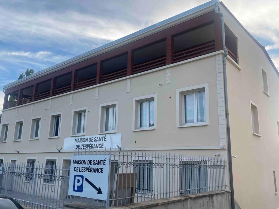 L8 - Villiers-Le-Bel Proche Roissy & Paris Appartement Buitenkant foto