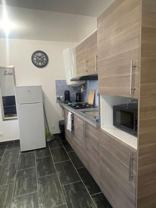 L8 - Villiers-Le-Bel Proche Roissy & Paris Appartement Buitenkant foto